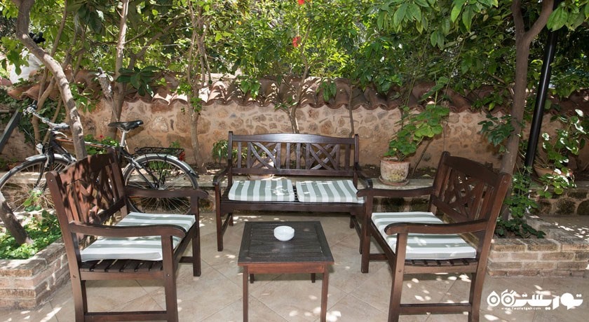 رستوران فضای باز هتل دژاوو